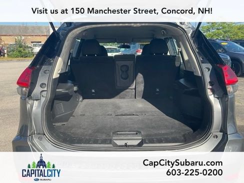 Used 2018 Nissan Rogue S AWD/4WD image 10