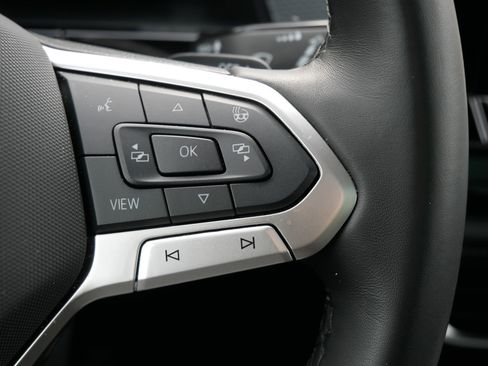 Certified 2025 Volkswagen Atlas Cross Sport SEL Premium R-Line image 30