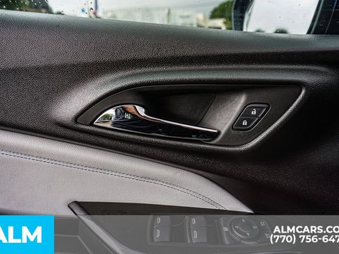 Used 2024 Chevrolet Trax LT w/ LT Convenience Package FWD image 53