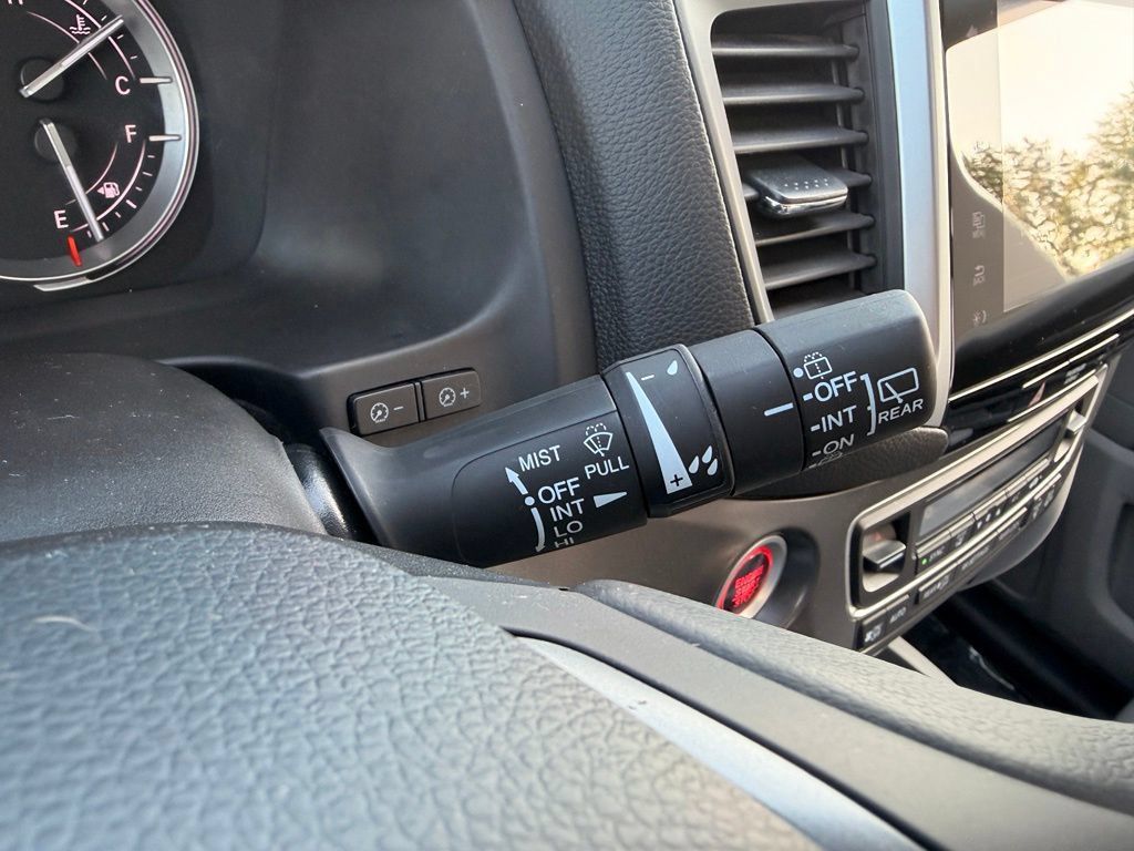 Used 2017 Honda Pilot EX-L image 18