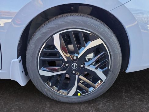 New 2025 Nissan Versa SR w/ Trunk Package image 15