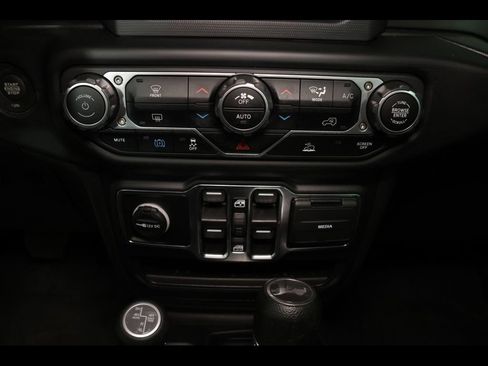 Used 2023 Jeep Wrangler Unlimited w/ Convenience Group AWD/4WD image 13
