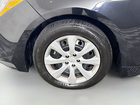 Used 2023 Toyota Corolla LE image 37