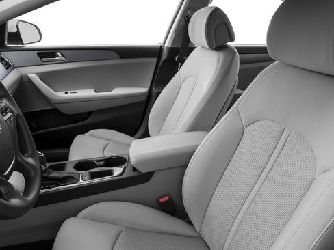 Used 2016 Hyundai Sonata SE FWD image 11