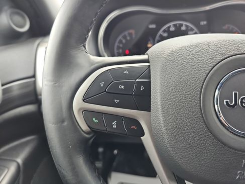 Used 2022 Jeep Grand Cherokee Laredo X AWD/4WD image 6