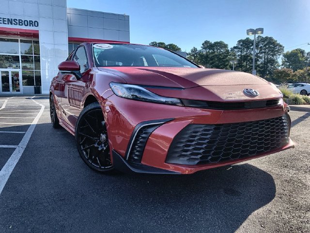 Used 2026 Toyota Camry SE w/ Convenience Package FWD image 2