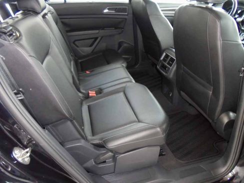 Used 2019 Volkswagen Atlas SE w/ Towing Package AWD/4WD image 10