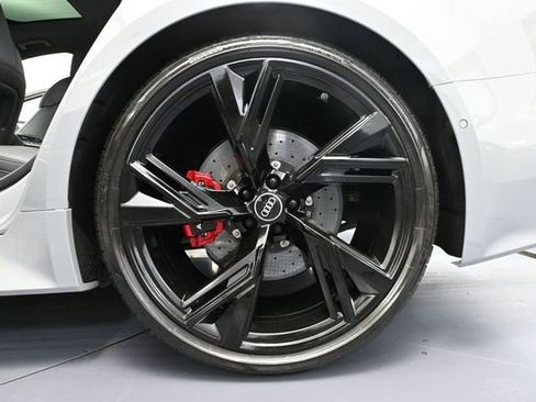 Used 2021 Audi RS 6 AWD/4WD image 15