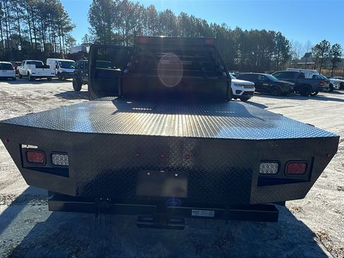 Used 2024 RAM 3500 Tradesman w/ Chrome Appearance Group image 12