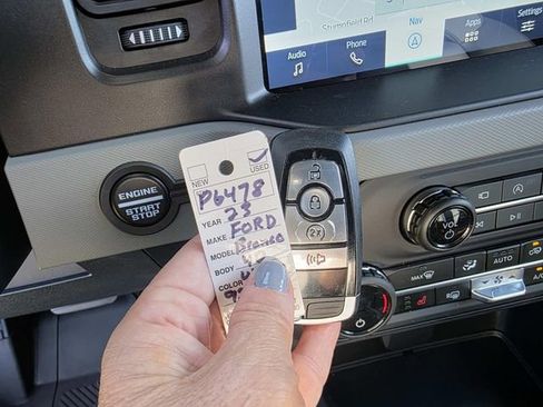 Used 2023 Ford Bronco Badlands w/ Sasquatch Package image 12