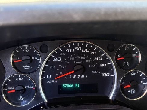 Used 2016 Chevrolet Express 2500 w/ Cold Climate Package RWD image 11
