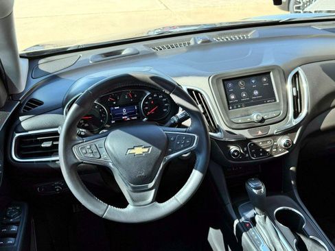 Used 2020 Chevrolet Equinox LT image 16