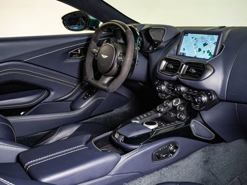 Used 2023 Aston Martin V12 Vantage RWD image 17