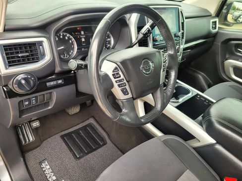 Used 2020 Nissan Titan SV w/ SV Convenience Package AWD/4WD image 21