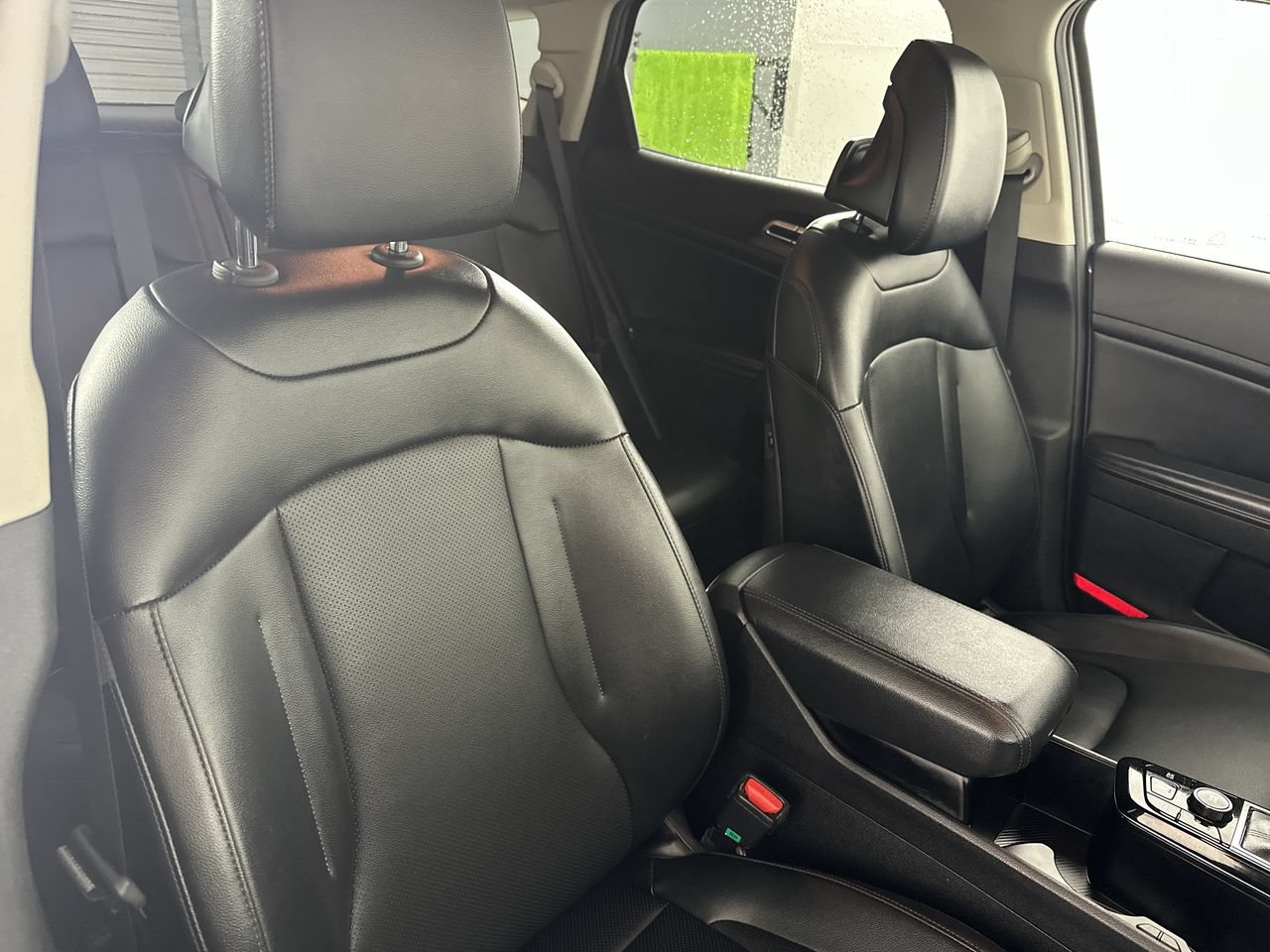 Used 2024 Kia Sportage EX FWD image 16