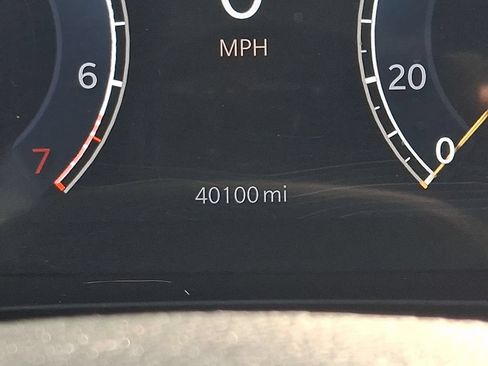 Used 2023 Jeep Grand Cherokee Altitude AWD/4WD image 22