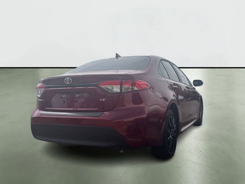 Used 2025 Toyota Corolla LE image 4