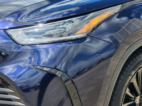 Certified 2024 Toyota Highlander XSE FWD image 9