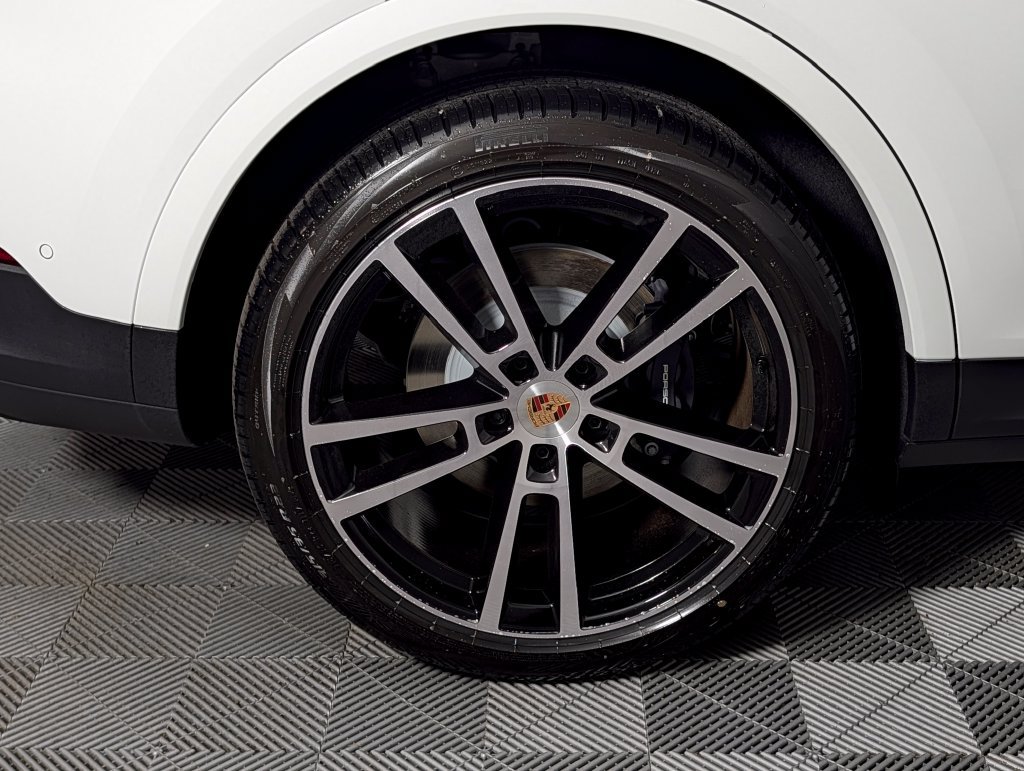 New 2026 Porsche Cayenne AWD/4WD image 13