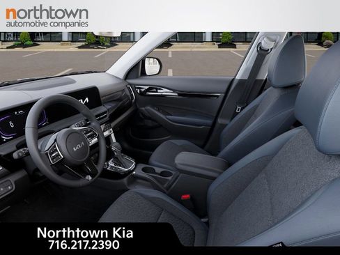New 2025 Kia Seltos S image 18
