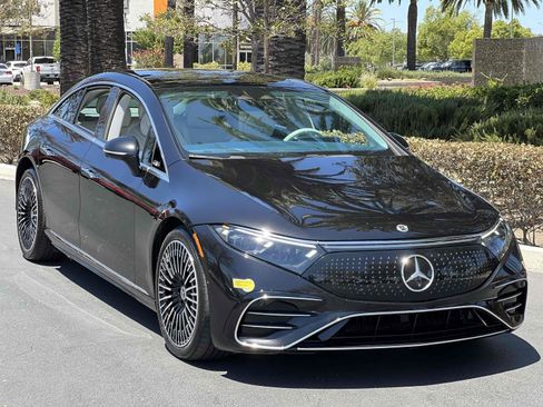 Used 2022 Mercedes-Benz EQS 450+ Sedan image 17