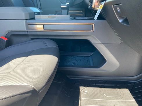 New 2025 GMC Hummer EV 2X w/ LPO, Dark Essentials Package image 38