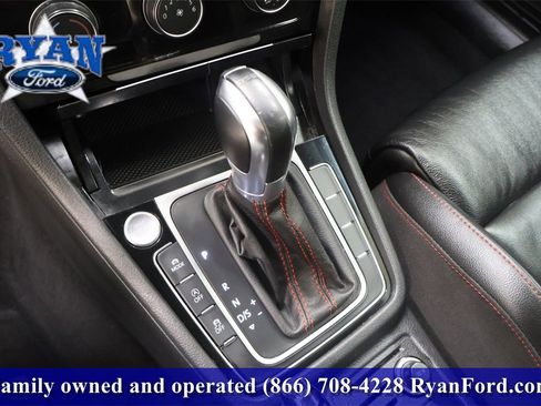 Used 2019 Volkswagen GTI SE image 24