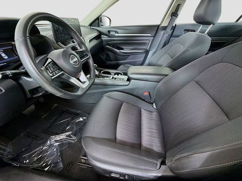 Used 2023 Nissan Altima 2.5 SV w/ SV Premium Package FWD image 24