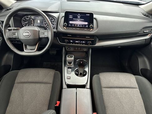 Used 2025 Nissan Rogue SV image 12