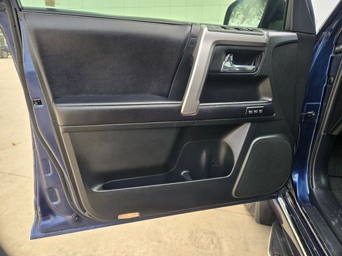 Used 2019 Toyota 4Runner Limited image 11