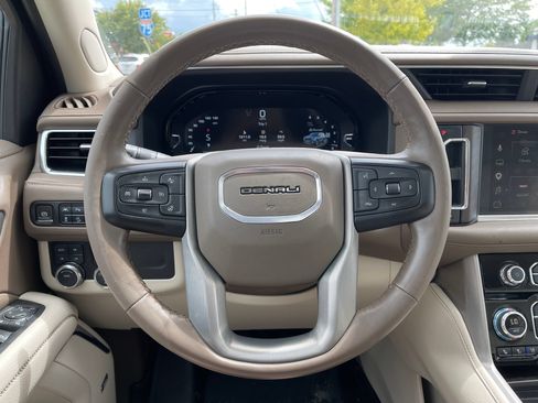 Used 2024 GMC Yukon Denali AWD/4WD image 10