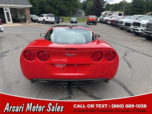Used 2005 Chevrolet Corvette Coupe w/ Preferred Equipment Group RWD image 4
