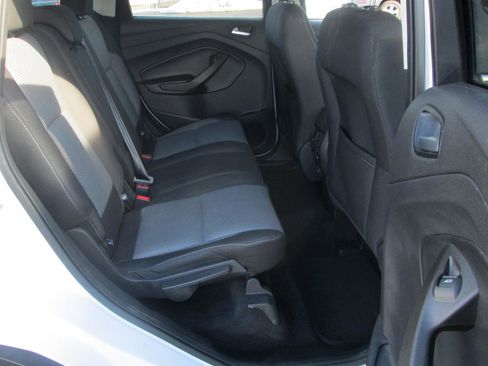 Used 2017 Ford Escape SE image 15