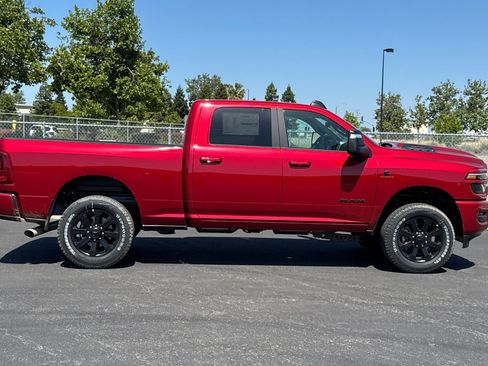 New 2026 RAM 2500 Laramie AWD/4WD image 2