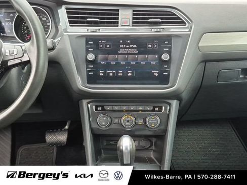 Used 2020 Volkswagen Tiguan SE w/ Panoramic Sunroof Package AWD/4WD image 22