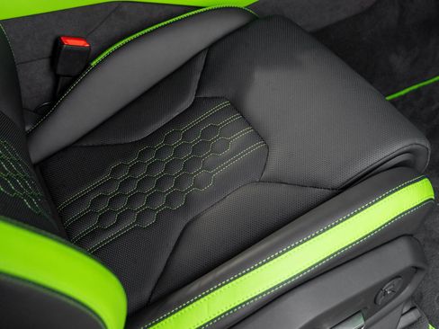 Used 2025 Lamborghini Urus SE image 52