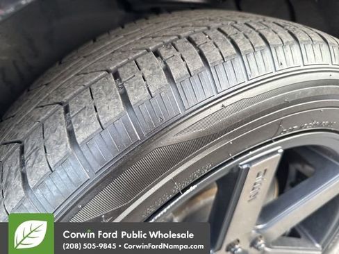 Used 2017 Cadillac XT5 FWD image 10