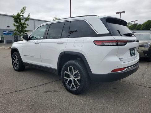 Certified 2024 Jeep Grand Cherokee Limited RWD image 6