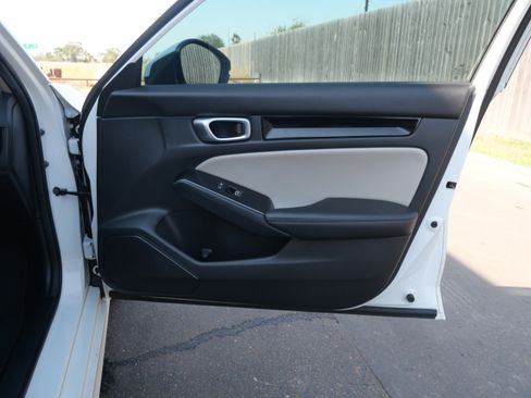 Used 2024 Honda Civic Touring image 13