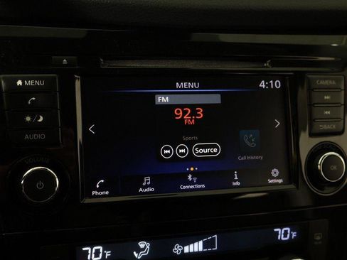 Used 2019 Nissan Rogue SV image 44