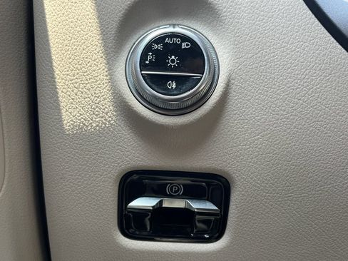 Used 2024 Mercedes-Benz C 300 Sedan image 26