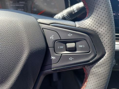 Used 2024 Chevrolet Trax RS w/ Driver Confidence Package FWD image 14