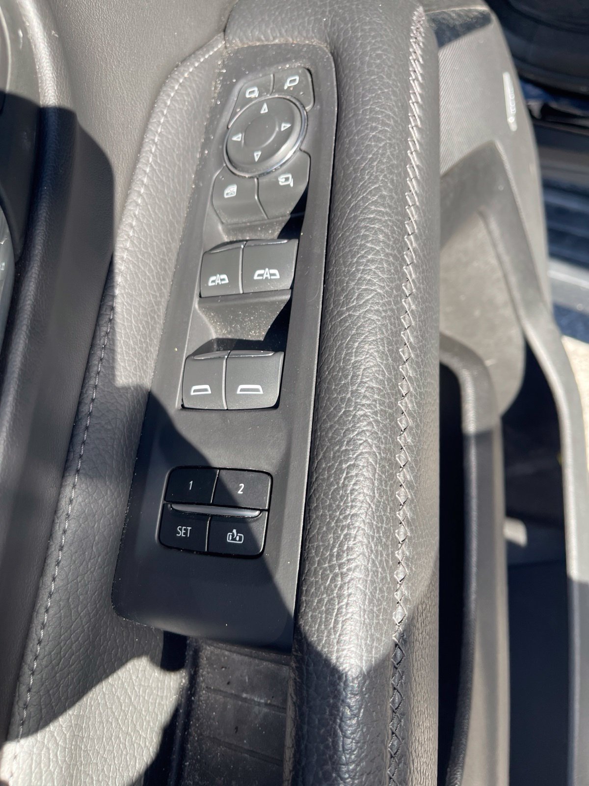Used 2024 GMC Yukon Denali AWD/4WD image 12