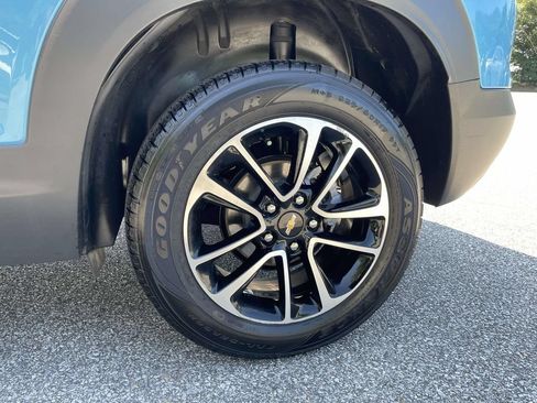 Used 2025 Chevrolet TrailBlazer LT AWD/4WD image 10