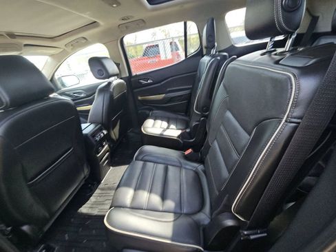Used 2017 GMC Acadia Denali w/ Technology Package AWD/4WD image 9