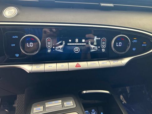 Used 2025 Genesis GV70 2.5T AWD/4WD image 49