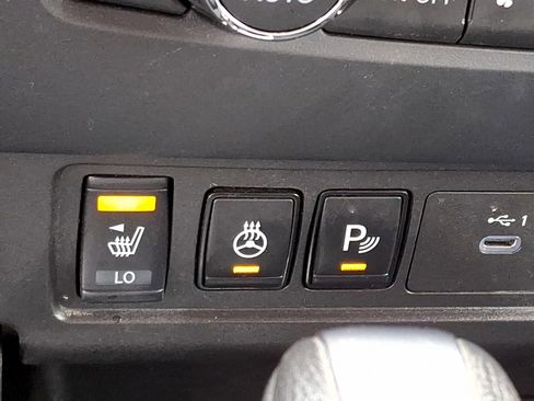 Used 2023 Nissan Frontier SV w/ SV Convenience Package image 24