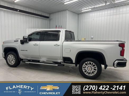 Used 2023 Chevrolet Silverado 2500 High Country image 5