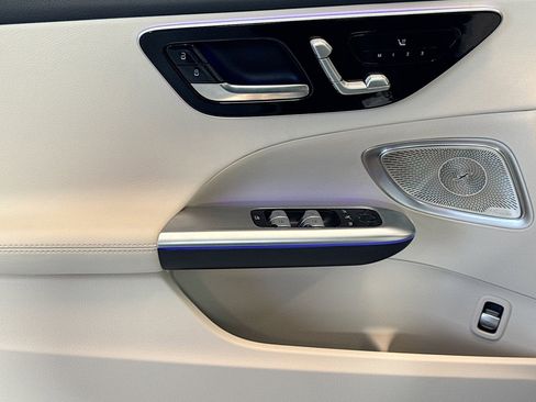 Certified 2025 Mercedes-Benz C 300 Sedan image 17