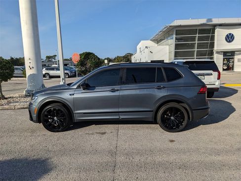 Certified 2021 Volkswagen Tiguan SE R-Line image 5
